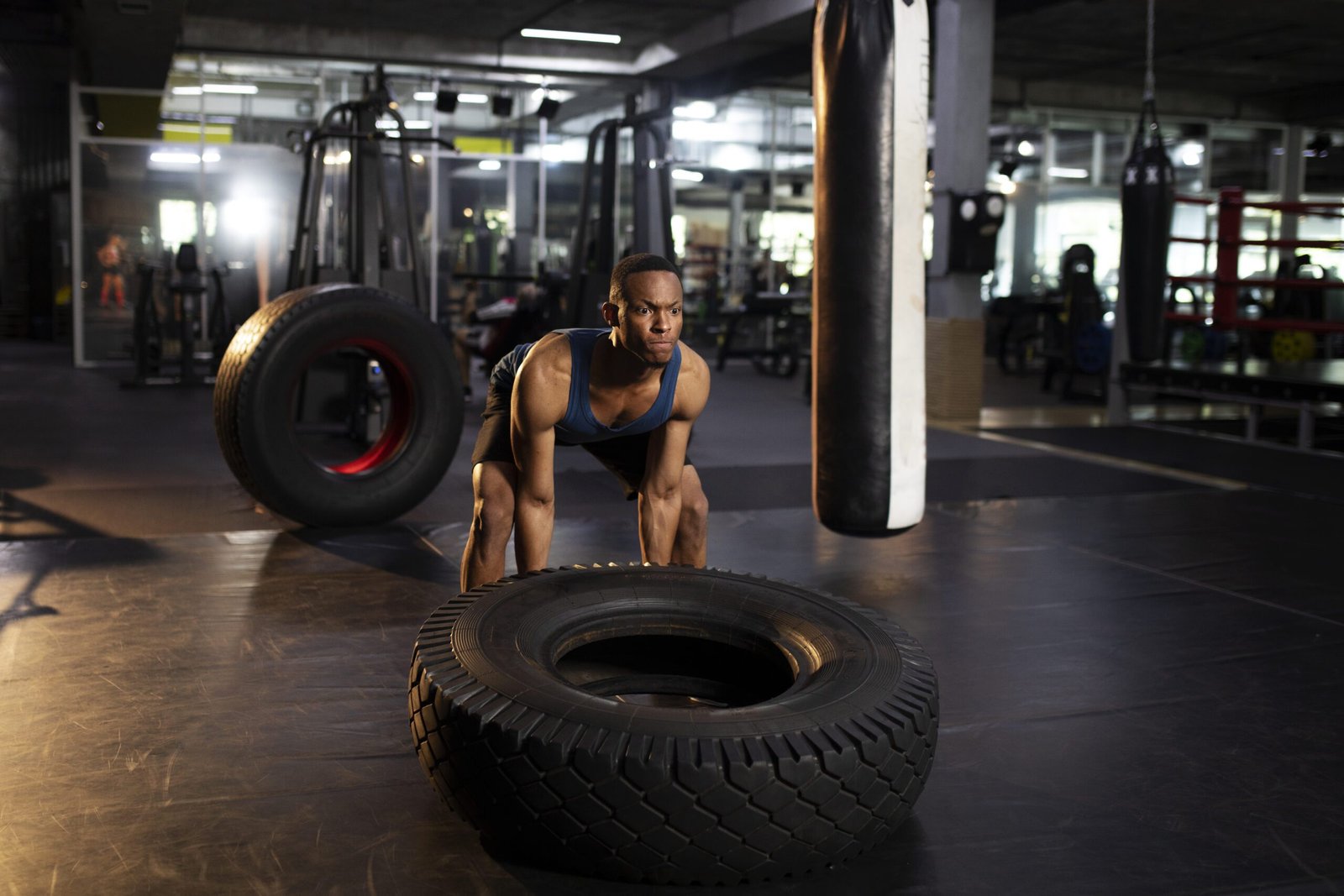 Homem fazendo Cross Training